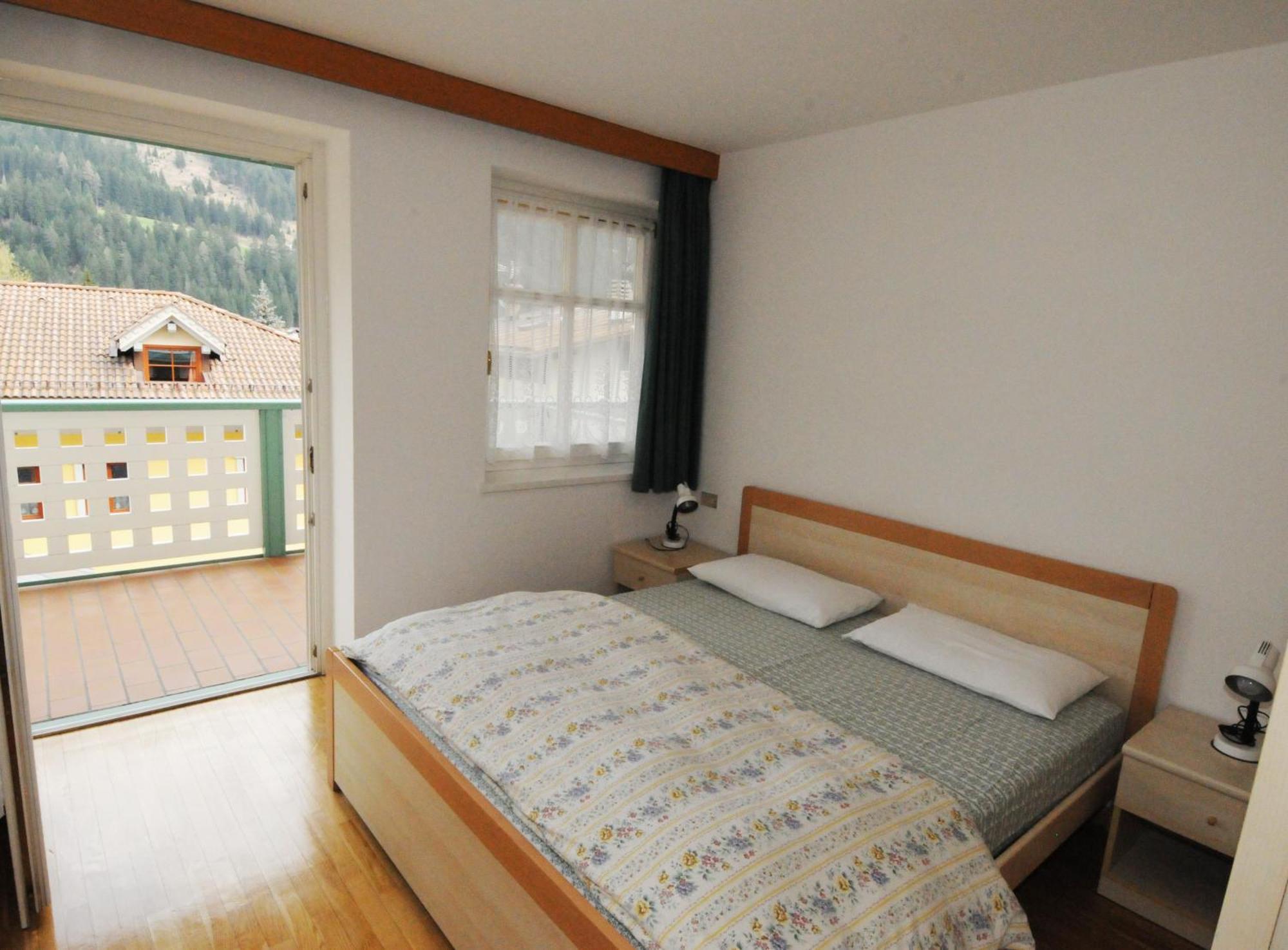 Casa Al Mesdi Appartement Pozza di Fassa Buitenkant foto